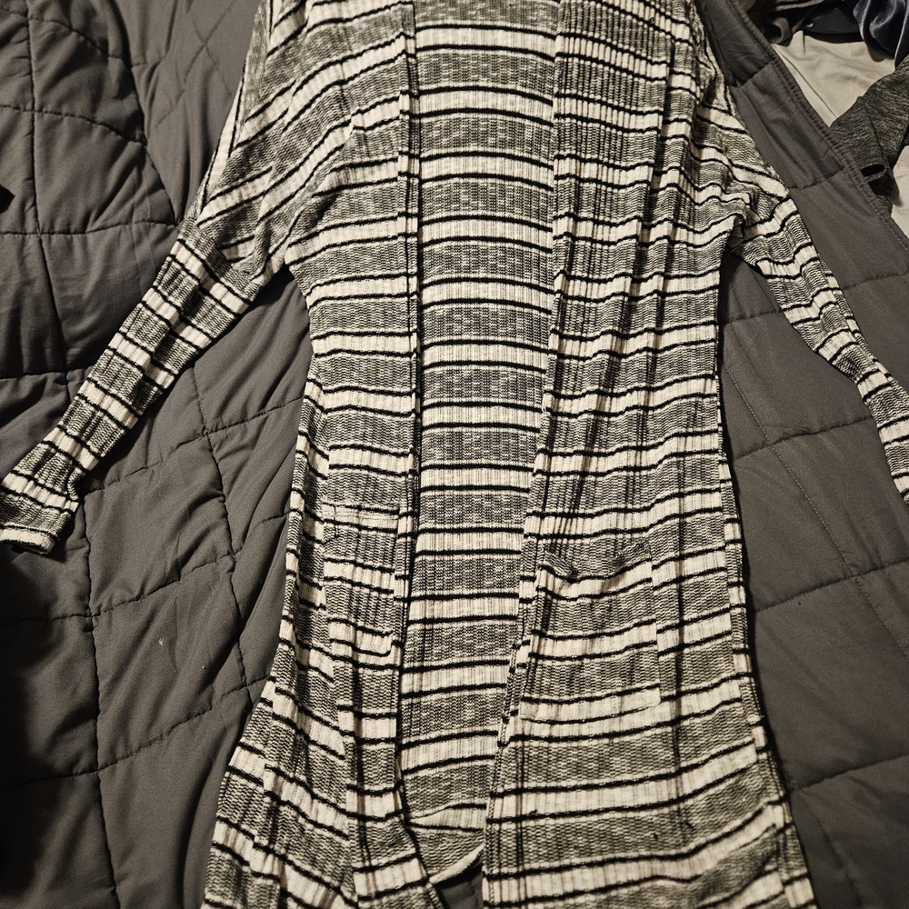 Elegant Striped Women's Cape